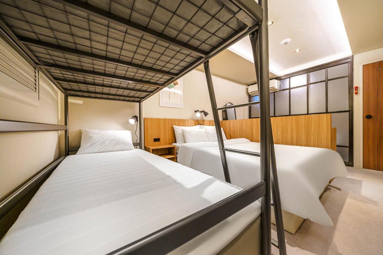 Hotel Less 2*